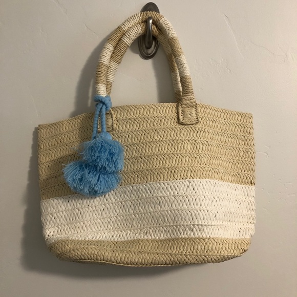 ALTRU straw tote with blue tassel - Picture 5 of 5
